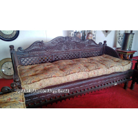 traditional carved sofa 0012 - Image 4